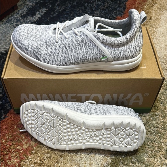 Minnetonka Women’s 7.5 Ecowise White & Grey ♻️ Materials 🌳 Planted NWT NIB - Picture 16 of 16
